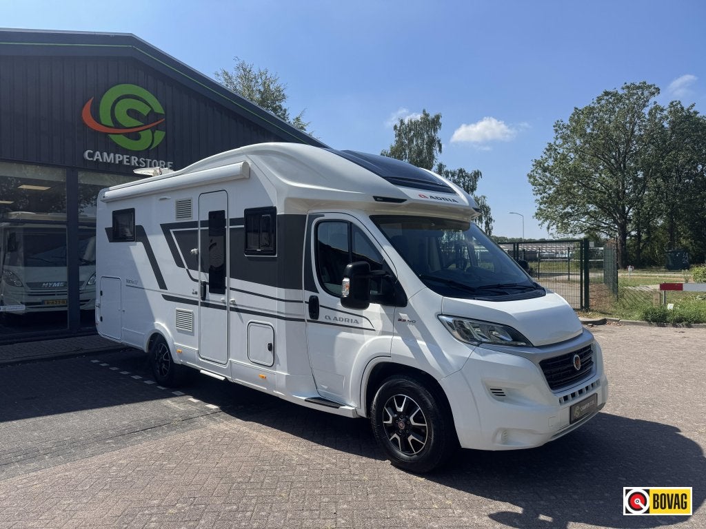 Adria Matrix 670 DC Plus - Automaat 9t | Trekhaak, Automaat, Ringverwarming, Fiat, 7 tot 8 meter