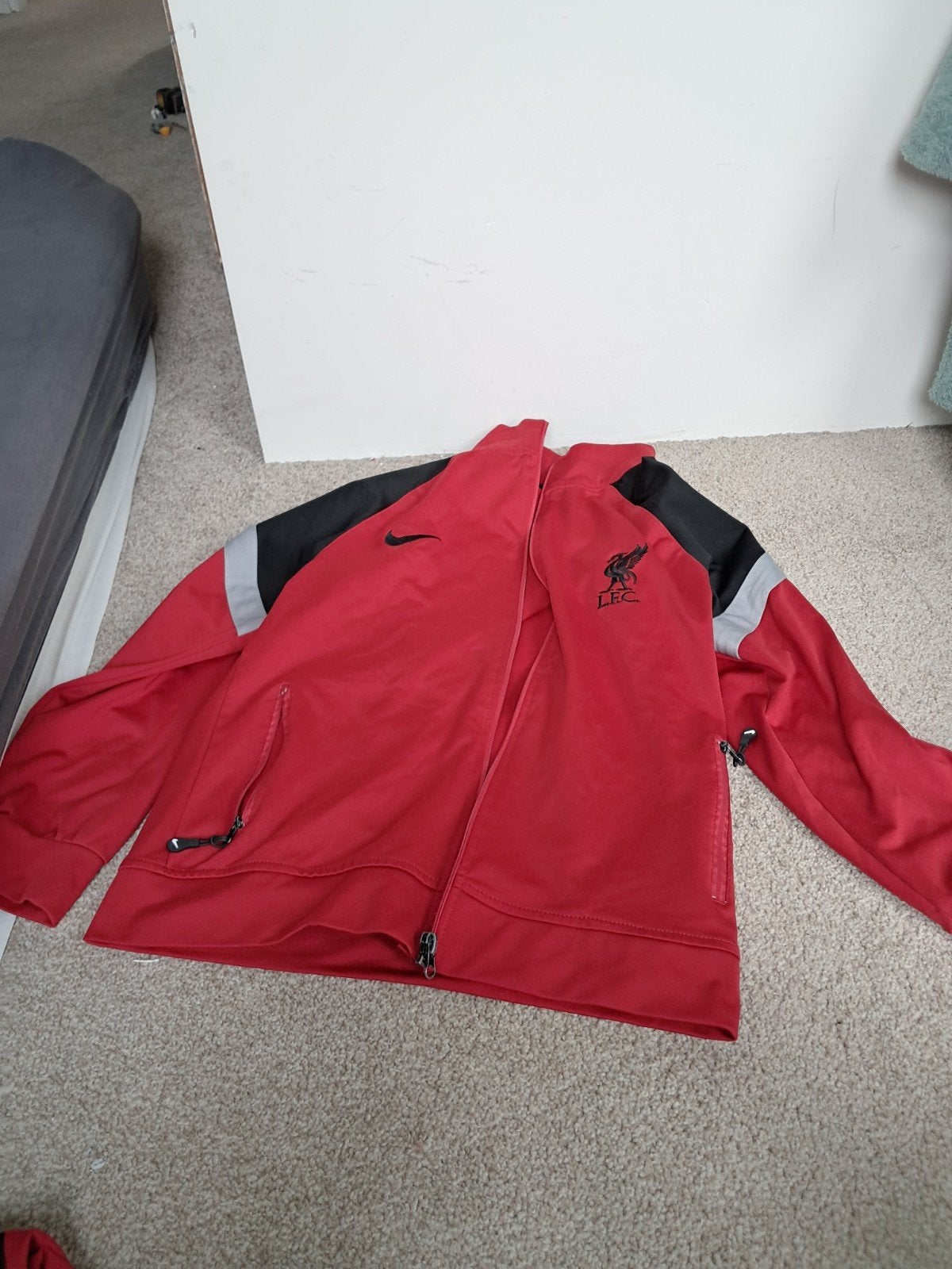 Liverpool Nike trainingspak - Maat 152 - Goede conditie, Jongen of Meisje, Nieuw, Ophalen of Verzenden, Setje
