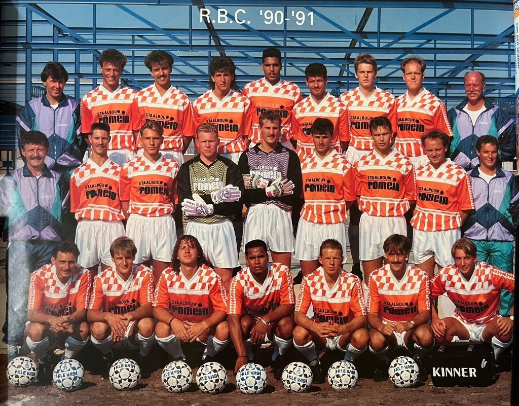RBC elftalfoto seizoen '90-'91, Verzamelen, Ophalen of Verzenden, Gebruikt, Overige binnenlandse clubs, Poster, Plaatje of Sticker