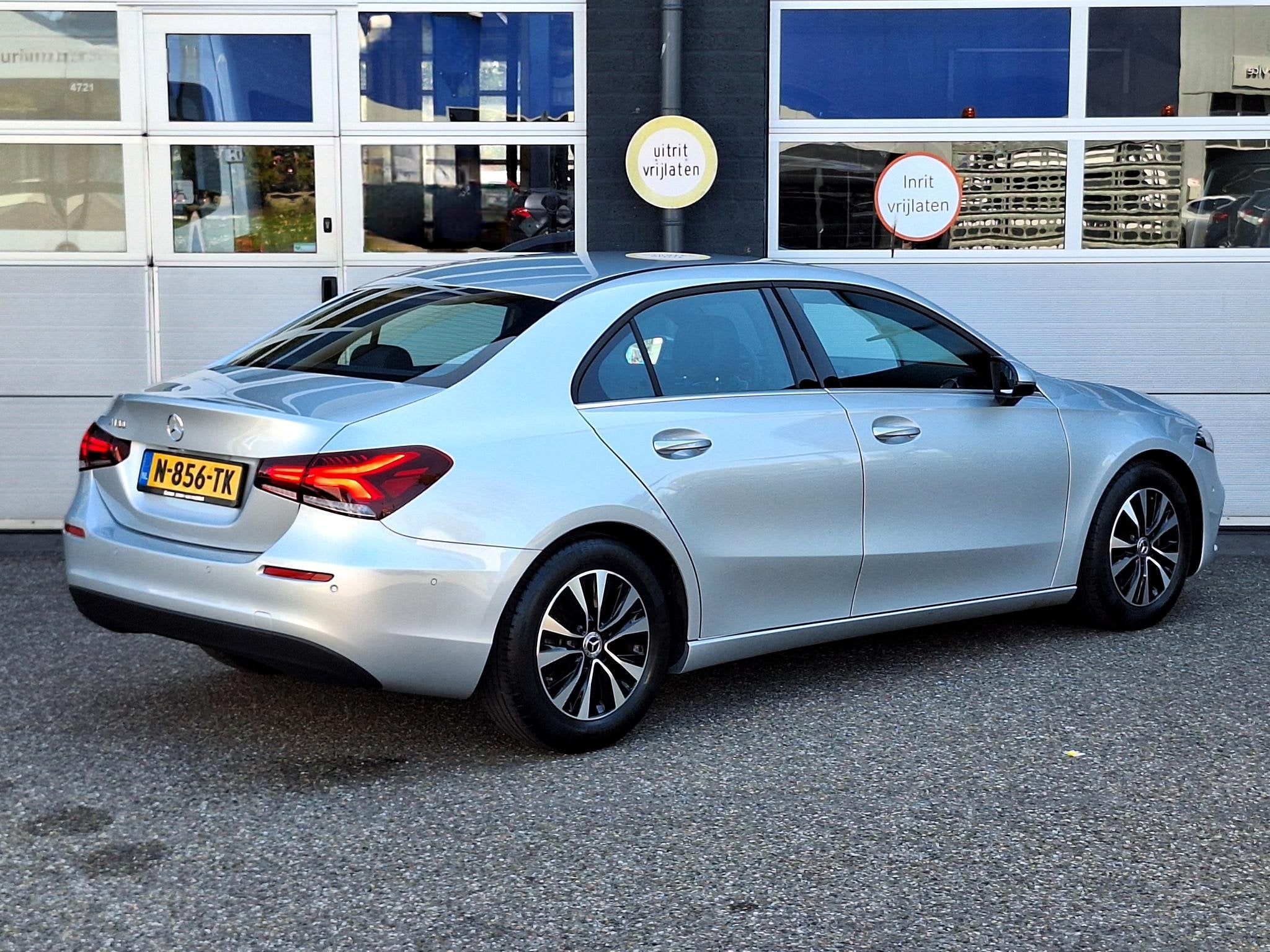 Mercedes-Benz A-klasse Limousine 180 Business Solution | Ach, Auto's, 136 pk, 4 cilinders, Leder en Stof, Origineel Nederlands