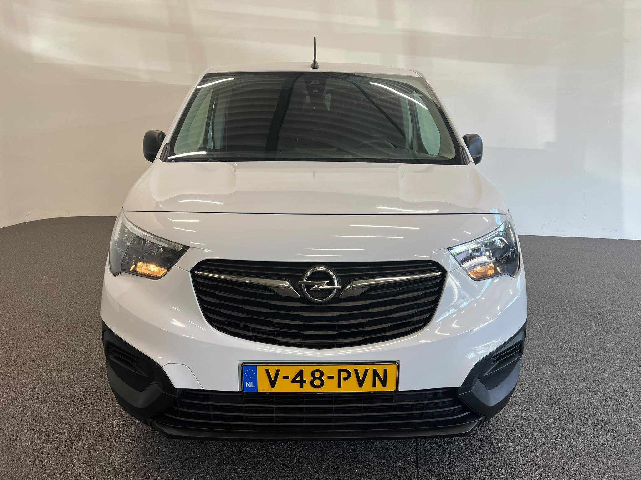 Opel Combo Combo 1.5 Turbo 75kW Heavy L2H1 Camera Parkeersen, Auto's, Bestelauto's, Voorwielaandrijving, Stof, Euro 6, 4 cilinders