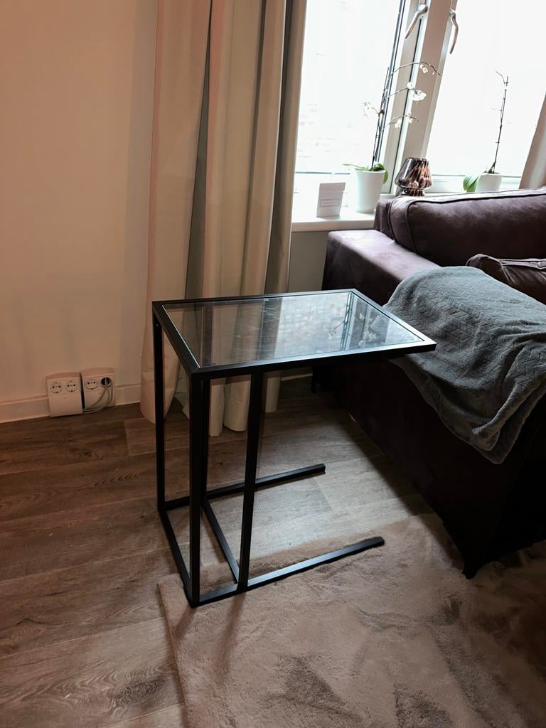 Bijzettafel zwart, Huis en Inrichting, Tafels | Bijzettafels, Minder dan 55 cm, Rond, Zo goed als nieuw, Ophalen