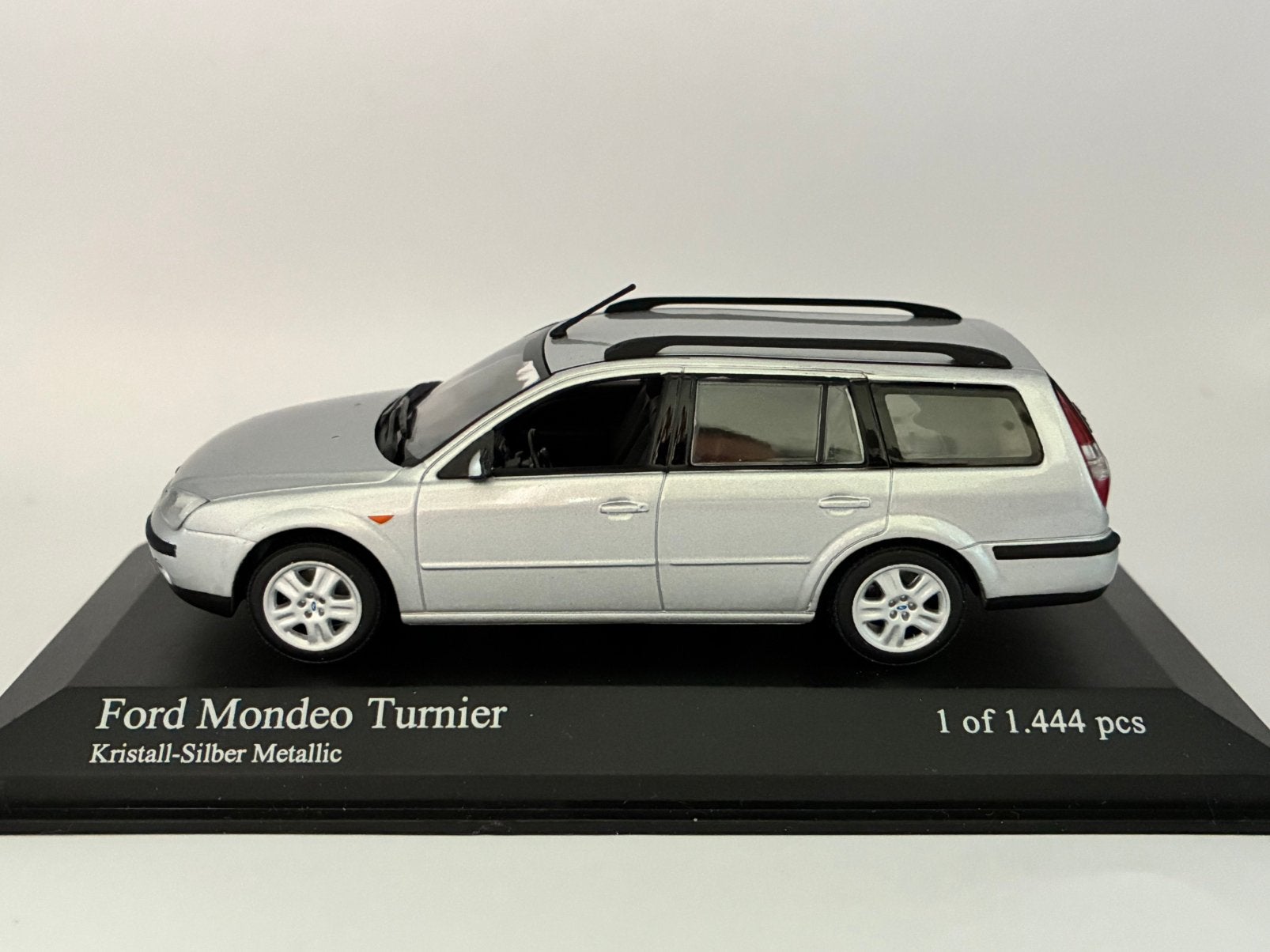 Ford Mondeo Turnier MK2 (Type CD132) 2001 - MiniChamps, Ophalen of Verzenden, Nieuw, Auto, Overige merken