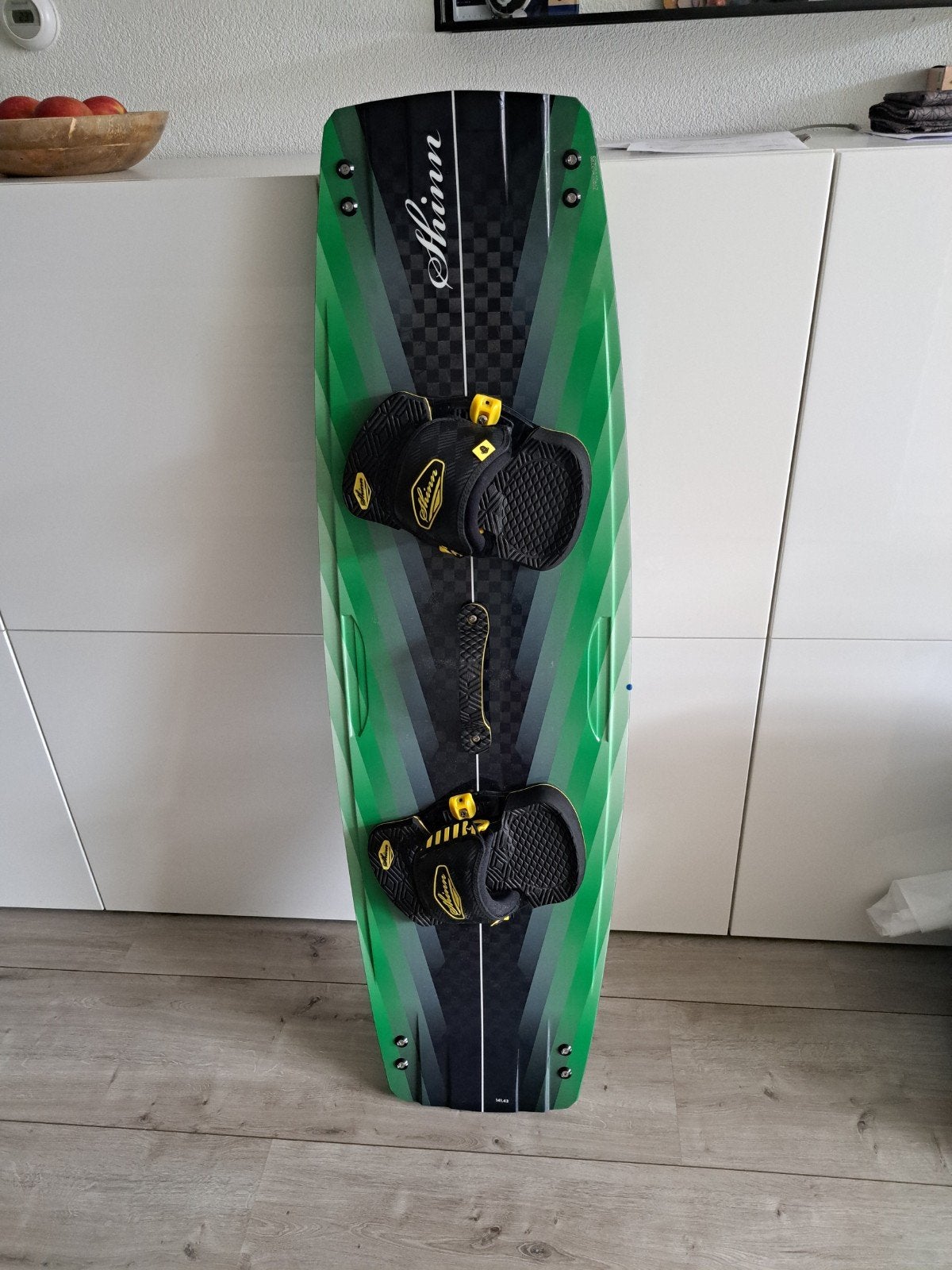 Shinn Kiteboard - Zo goed als nieuw, Watersport en Boten, Kitesurfen, Ophalen of Verzenden
