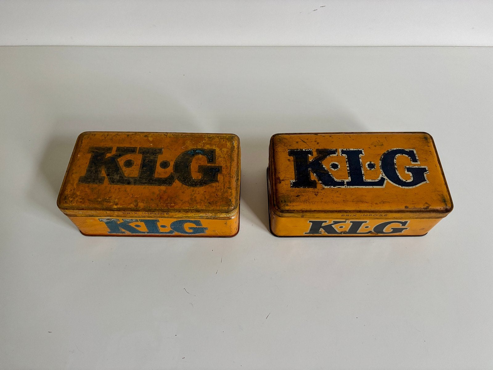 2 blikken KLG, Ophalen of Verzenden, Gebruikt