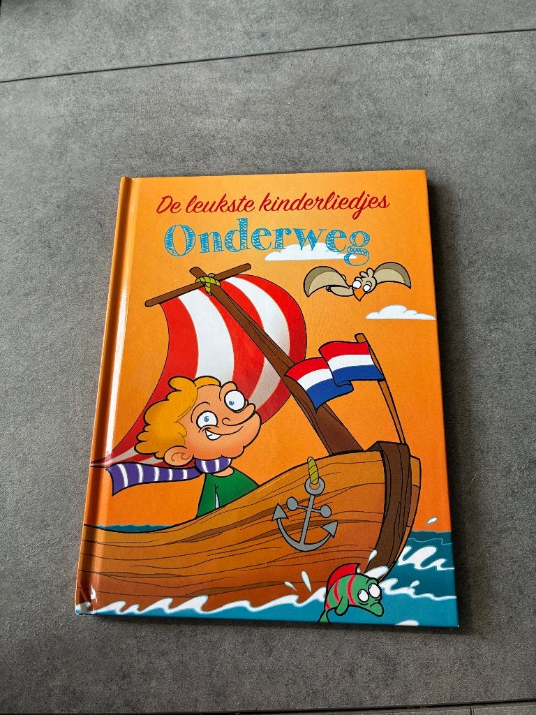 Boek de leukste kinderliedjes onderweg met cd, Ophalen of Verzenden, Gebruikt