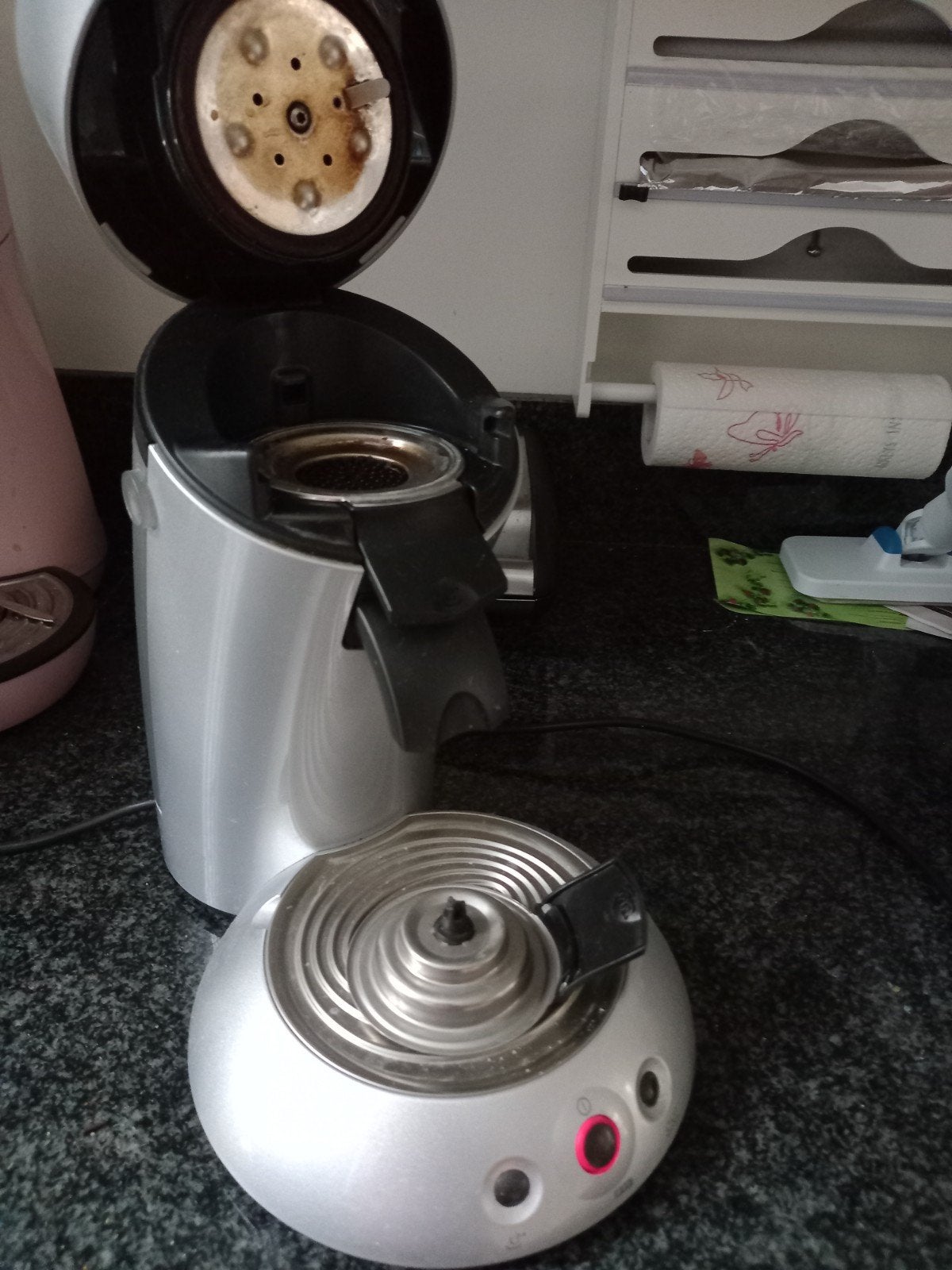 Senseo koffiezetapparaat met kapotte pomp - voor onderdelen, Witgoed en Apparatuur, Koffiezetapparaten, Ophalen, Niet werkend