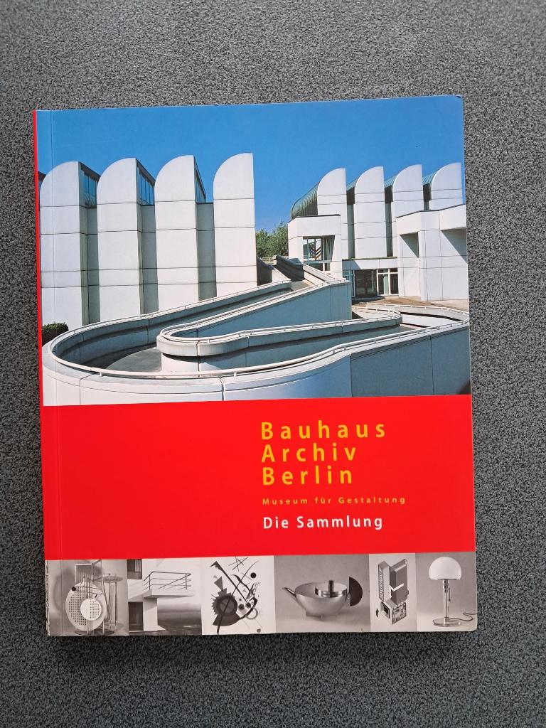 Bauhaus Archiv Berlin, Museum fur Gestaltung Die Sammlung, Ophalen of Verzenden, Zo goed als nieuw, Architecten