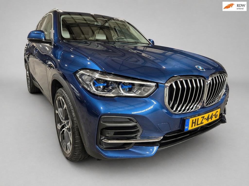 BMW X5 XDrive45e Executive - Panoramadak - HuD - 360 Camera, Gebruikt, Lichtsensor, Blauw, Vierwielaandrijving