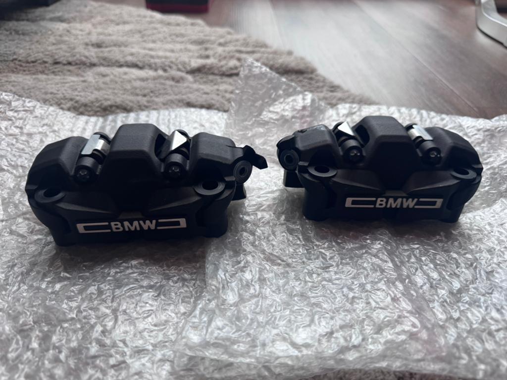 OEM BMW S1000RR K67 remklauwen voorzijde, Ophalen of Verzenden