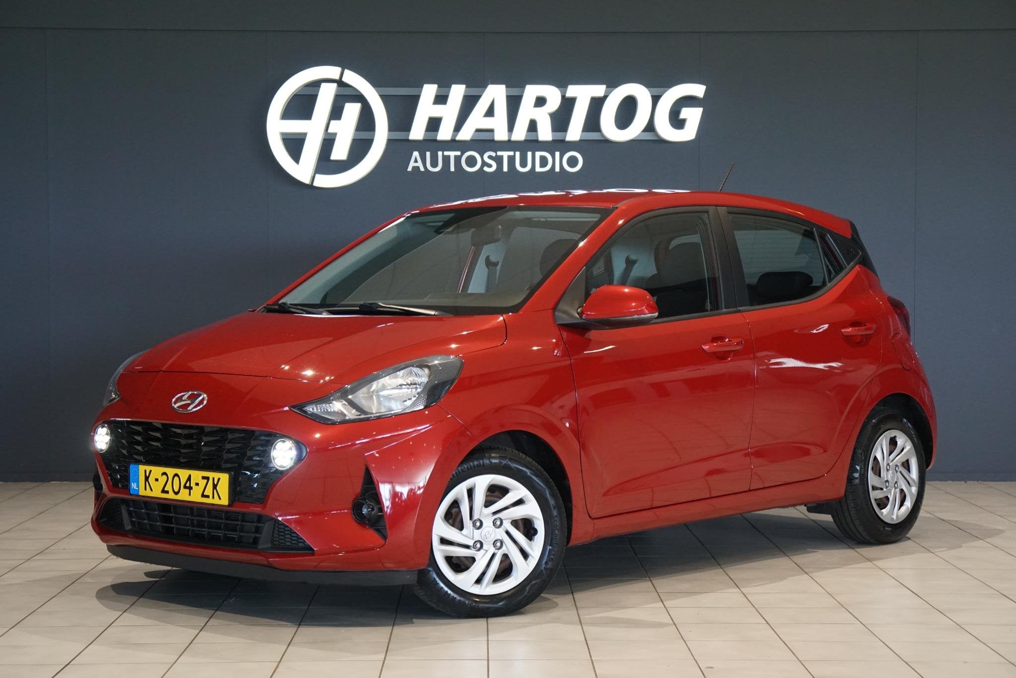 Hyundai i10 1.0 Comfort Smart + CAMERA / CARPLAY / NAVIGATIE, Voorwielaandrijving, Start-stop-systeem, Stof, Gebruikt