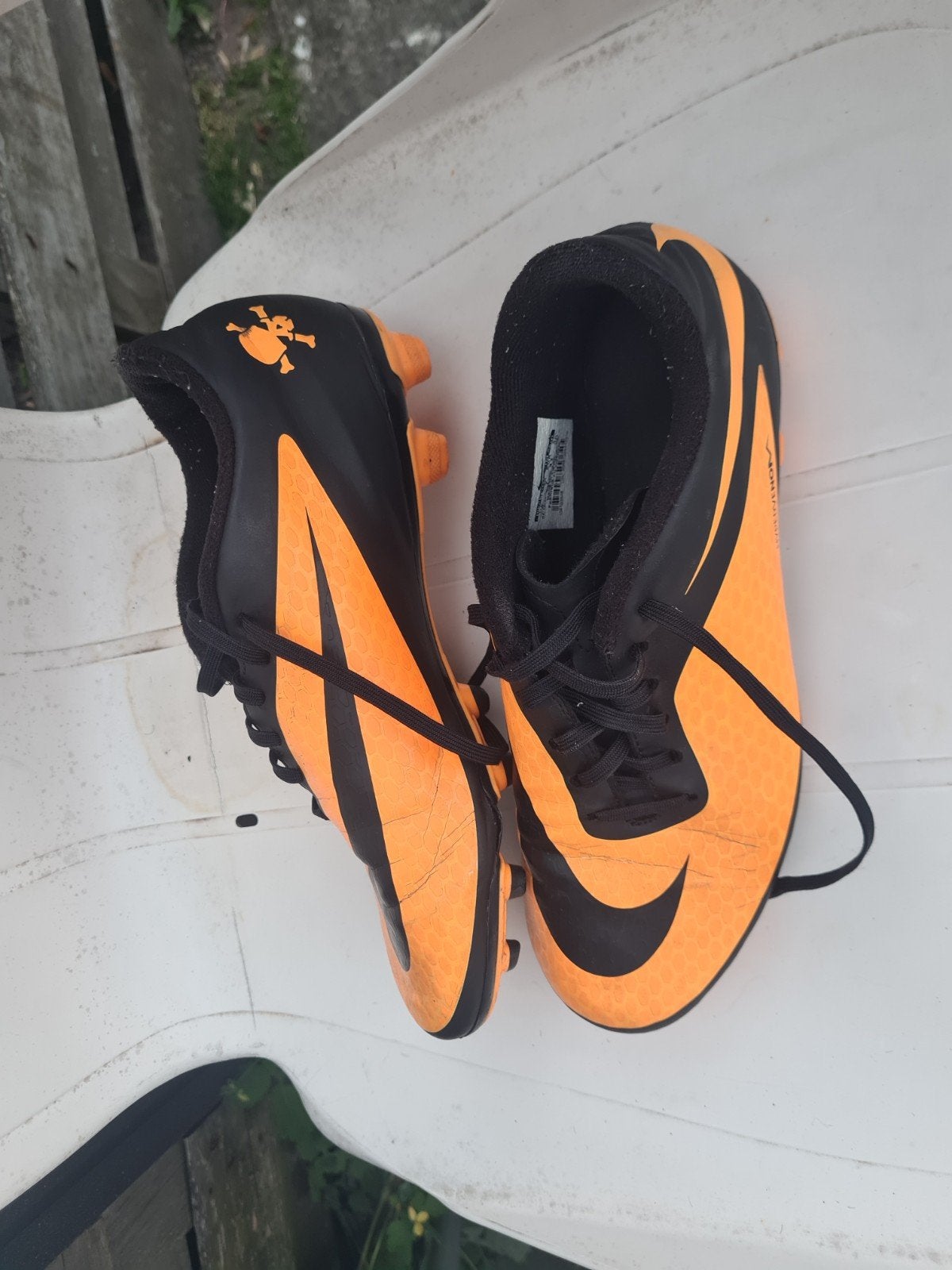 Nike Voetbalschoenen Maat 41 (26 cm) - Oranje/Zwart, Sport en Fitness, Voetbal, Ophalen