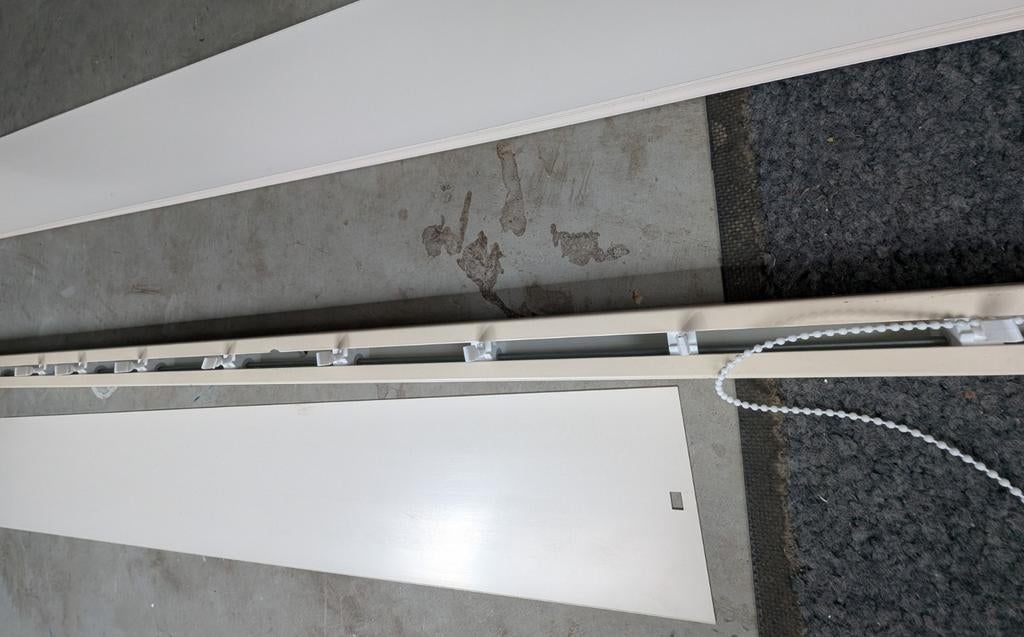 Crème kunststof lamellen, inkortbaar, rail 174 cm, Ophalen of Verzenden