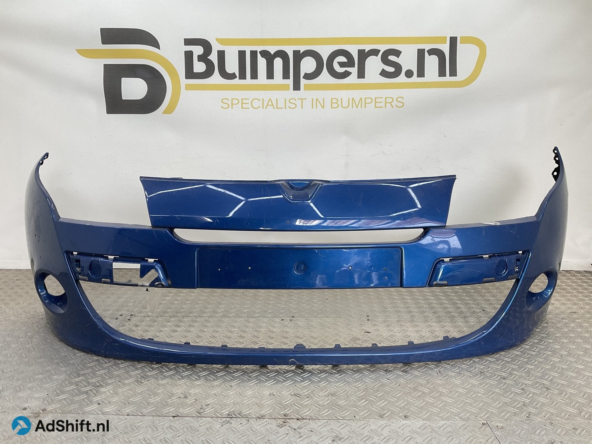 Bumper Renault Megane 3 III 08-13 620220004R Voorbumper F8-1, Bumper