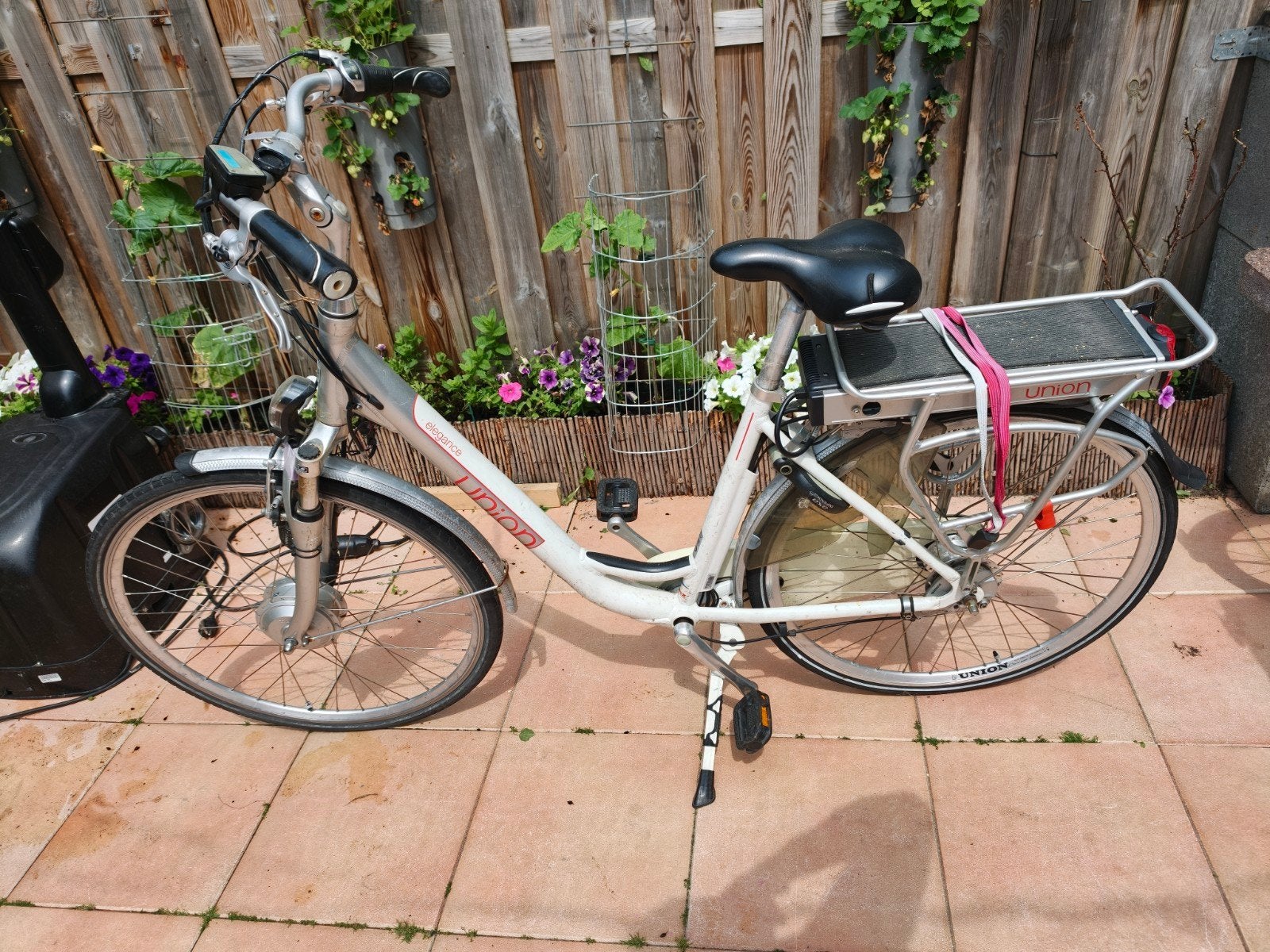 Electrische fiets (defect ), Fietsen en Brommers, Elektrische fietsen, Ophalen, Gebruikt, Overige merken