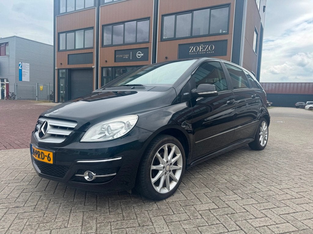 Mercedes-Benz B-klasse 160 BlueEFFICIENCY Business Class / A, Voorwielaandrijving, Euro 5, 15 km/l, Zwart