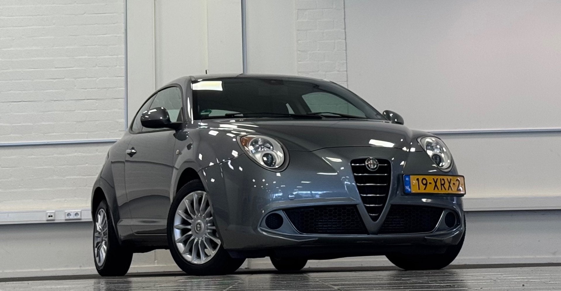 Alfa Romeo MiTo 0.9 TwinAir Progression Airco Nieuwe APK Gar, Auto's, Voorwielaandrijving, Euro 5, Gebruikt, Zwart