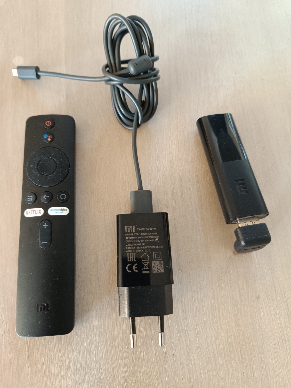 Xiaomi Mi TV Stick met afstandsbediening en adapter, Ophalen of Verzenden, Zo goed als nieuw, HDMI, Zonder harde schijf