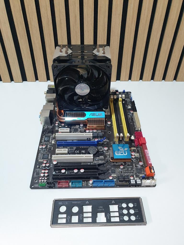 ASUS P5Q-E  Moederbord Socket 775 + Intel Core 2 Quad Q9550, ., Zo goed als nieuw, DDR2, .