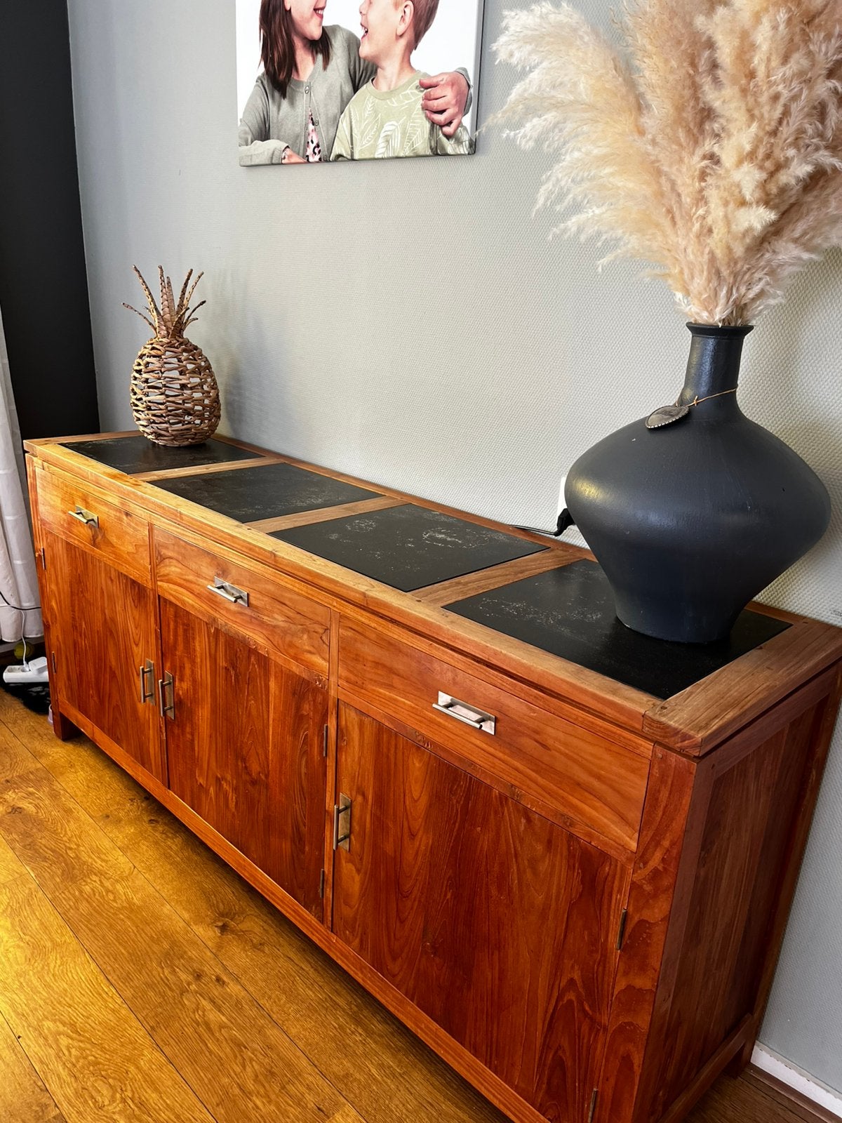 Uniek handgemaakt teakhouten dressoir 200 cm – met tegelblad, Ophalen, Teakhout, Zo goed als nieuw, 200 cm of meer
