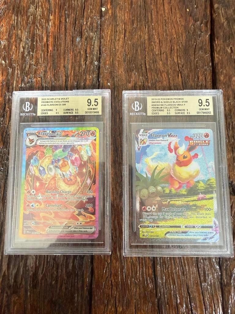 2x Flareon BGS 9.5 Gem Mint Pokémon Kaarten, Ophalen of Verzenden, Zo goed als nieuw, Meerdere kaarten