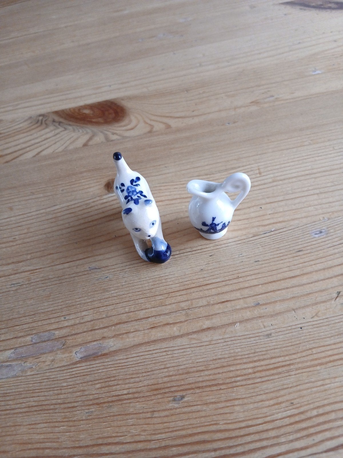 Delfts blauw miniatuur kat en melkkannetje, Antiek en Kunst, Ophalen of Verzenden