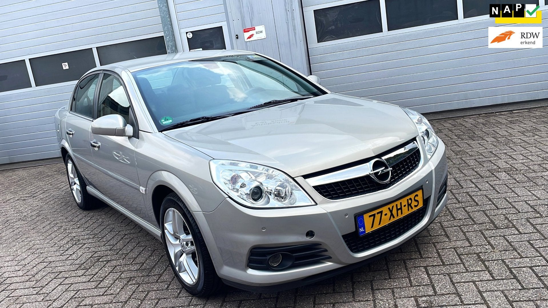 Opel Vectra 1.8-16V Executive-Navi-Leder-Clima-Cruise-Nw APK, Auto's, Opel, Voorwielaandrijving, Gebruikt, 4 cilinders, 1796 cc