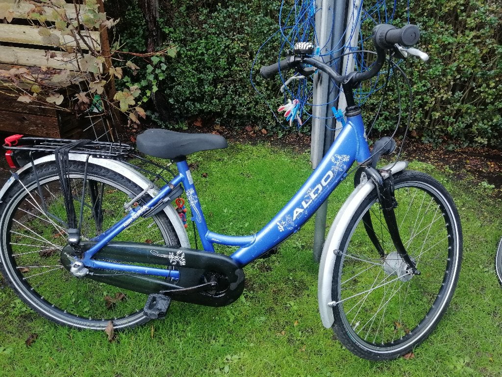 Nette Aldo meisjesfiets 26 inch met versnell, Fietsen en Brommers, 26 inch of meer, Gebruikt, Velgrem, Ophalen of Verzenden