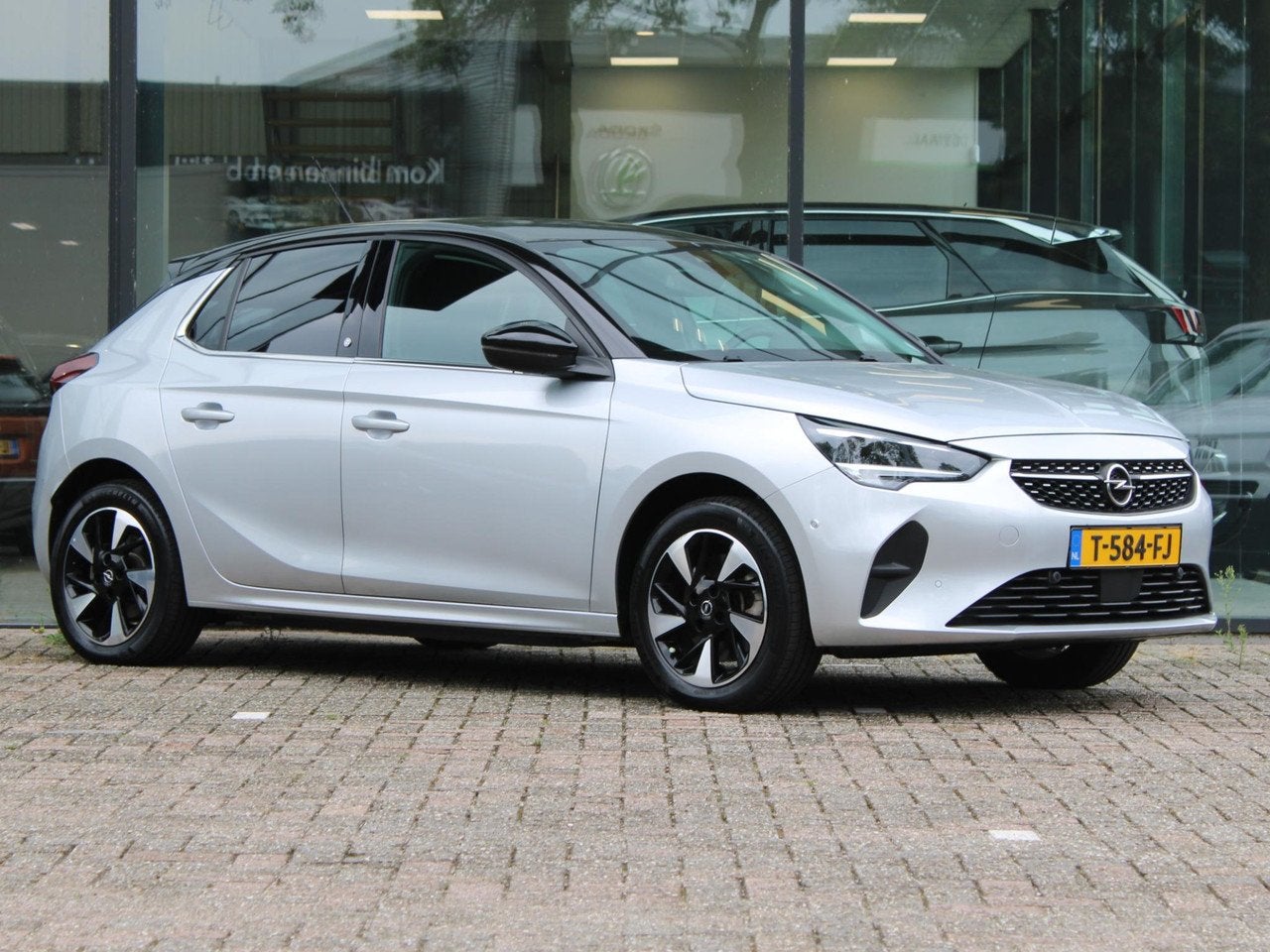 Opel CORSA-E Electric 50 kWh | Navi / Camera / Climate, Automaat, 136 pk, Gebruikt, 5 stoelen