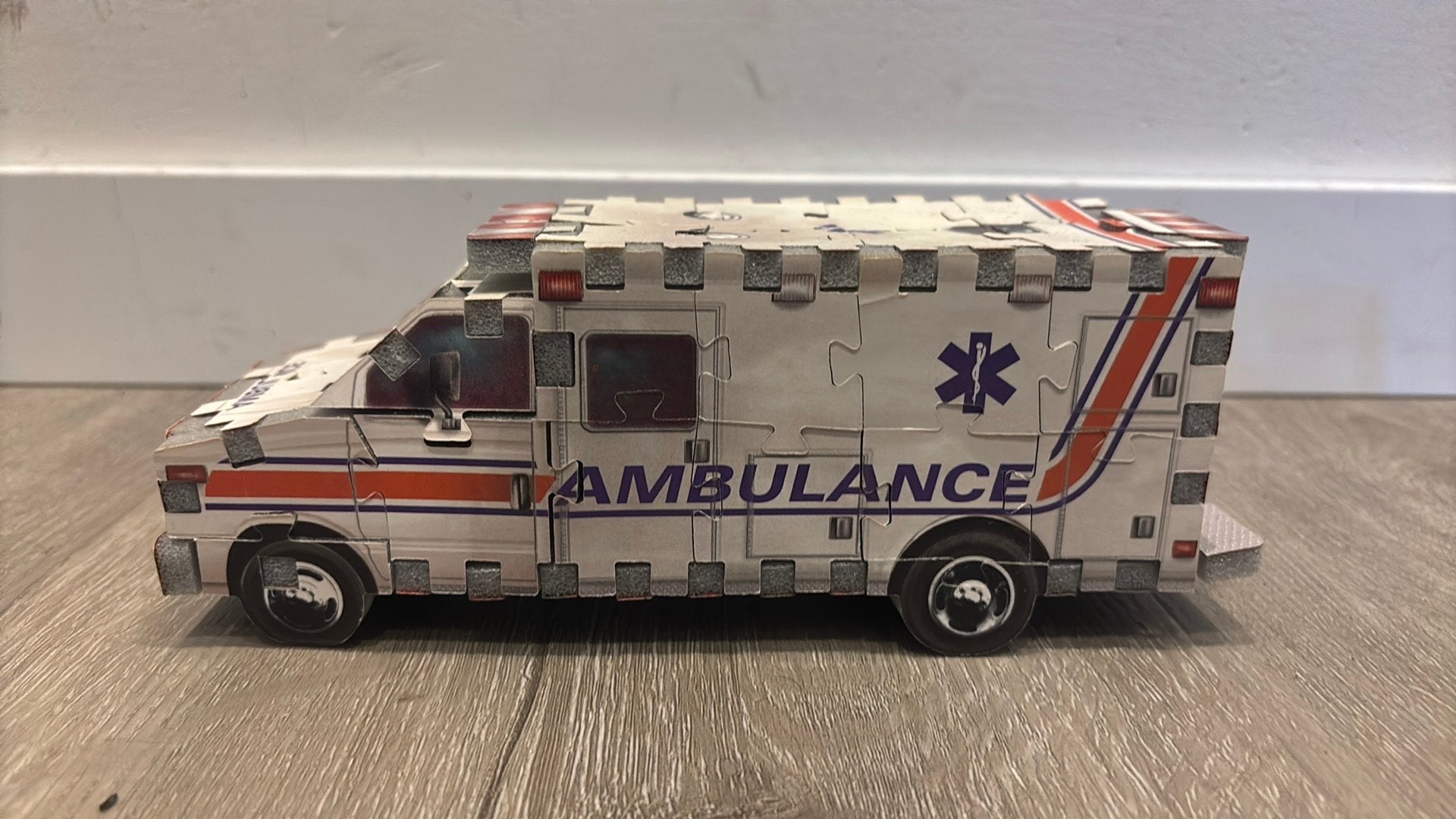 3d puzzel ambulance, Ophalen of Verzenden, 10 tot 50 stukjes, Zo goed als nieuw, 6 jaar of ouder