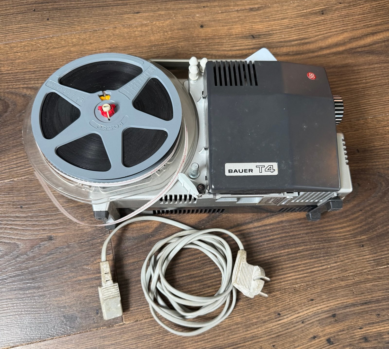 Bauer T4 Super 8 Filmprojector met films en accessoires, Ophalen of Verzenden, Gebruikt, Overige typen