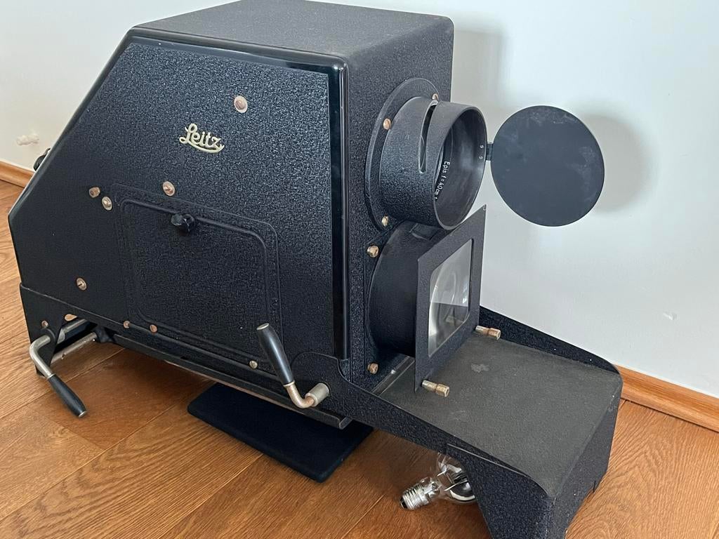 Mega Leitz Projector leica Episcope met reservelamp, Audio, Tv en Foto, Diaprojectors, Ophalen of Verzenden, Gebruikt