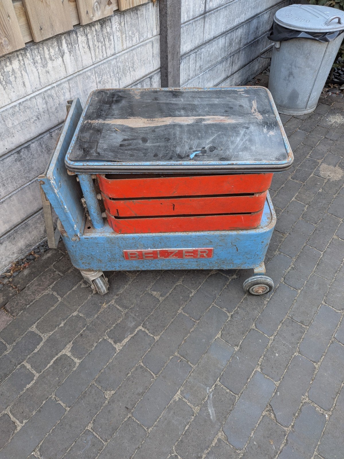 Vintage gereedschapswagen / werkplaatswagen, Ophalen