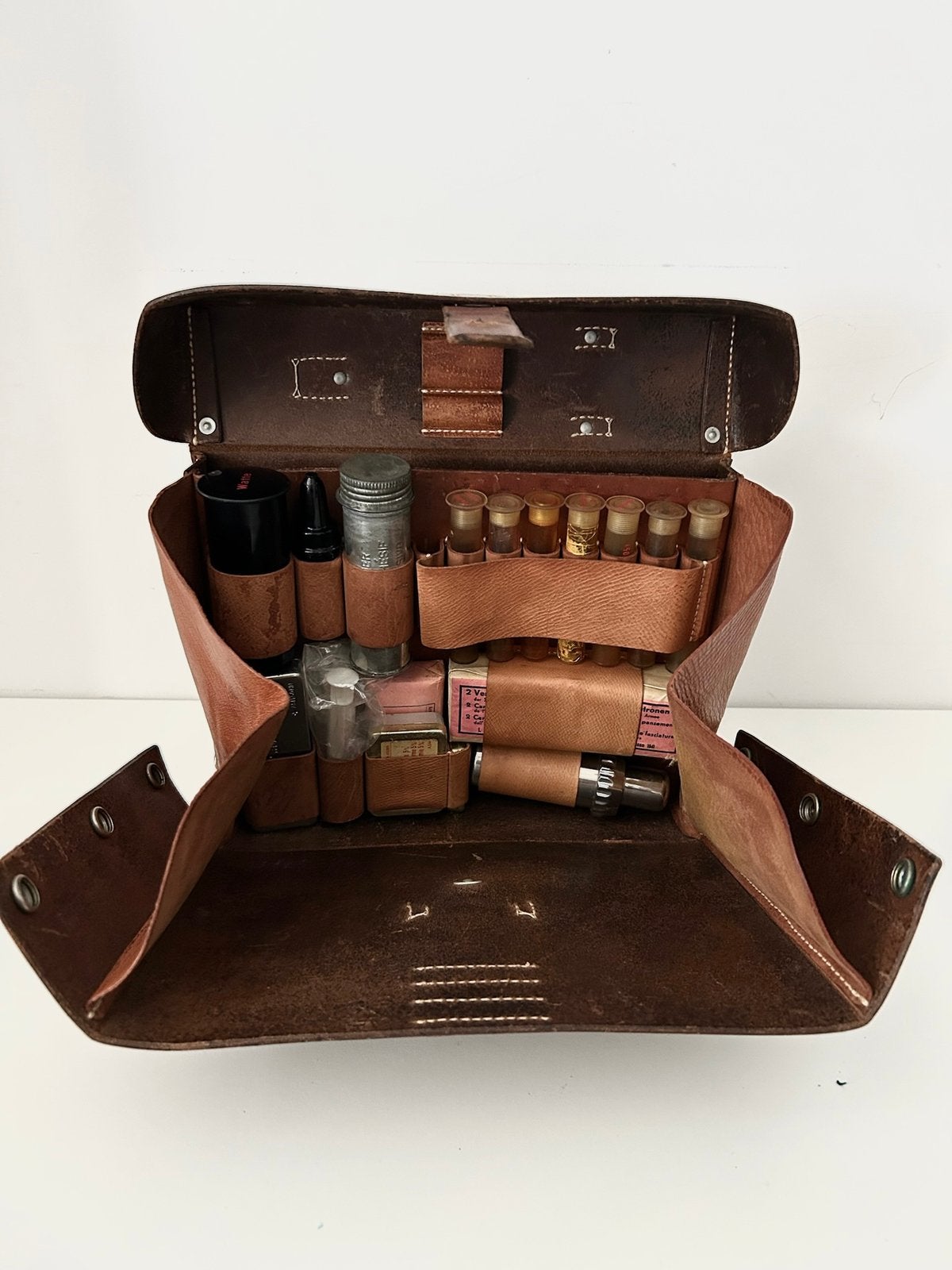 Unieke vintage militaire lederen dokterstas Zwitserland 1958, Ophalen of Verzenden, -, -, -