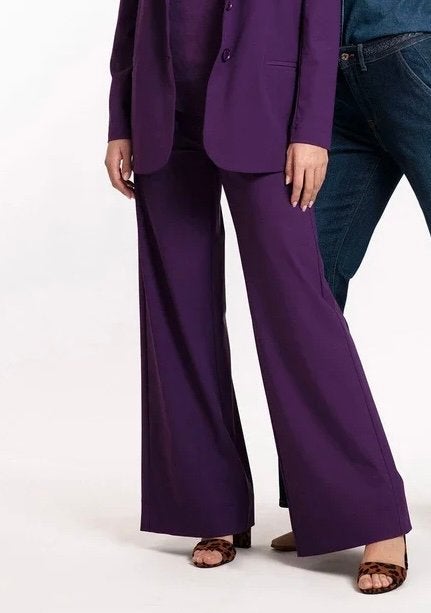 Studio Anneloes flared bonded trouser LONG plum travelstof M, Kleding | Dames, Broeken en Pantalons, Maat 38/40 (M), Paars, Ophalen of Verzenden