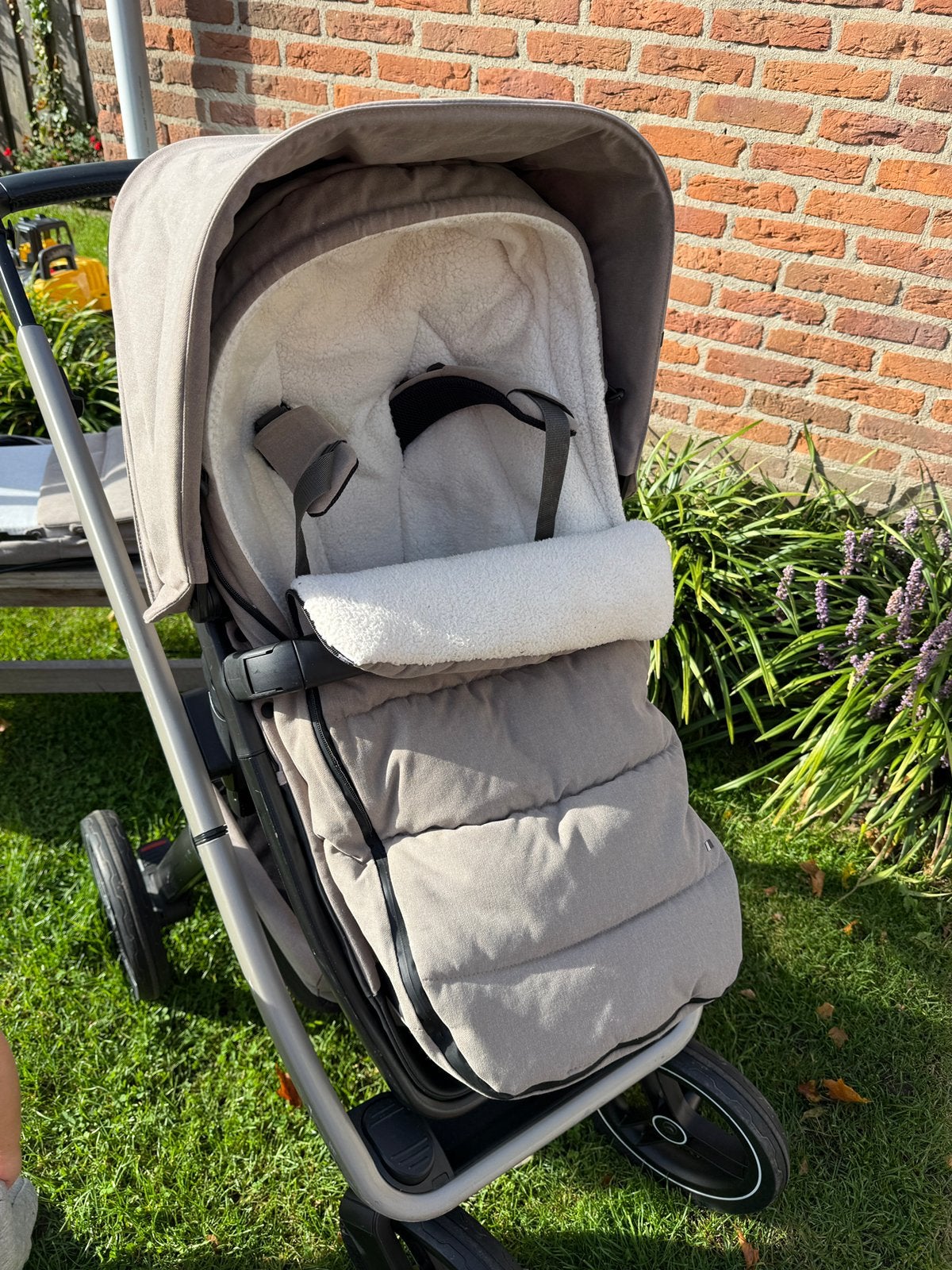 Dubatti Two E2 - 2-in-1 – Soft Taupe/Black! + maxi cosi, Kinderen en Baby's, Zo goed als nieuw, Combiwagen, Luchtbanden, Ophalen