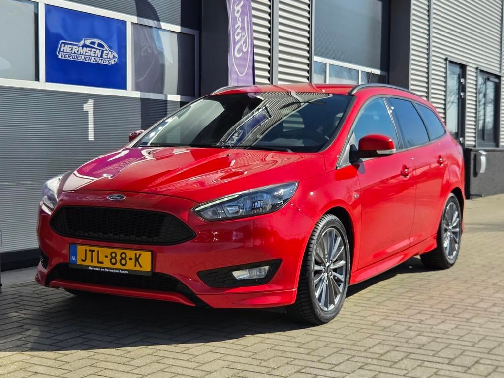 Ford Focus 1.0 EcoBoost 140pk ST-Line nieuwe distributie!, Stof, Gebruikt, USB, Handgeschakeld