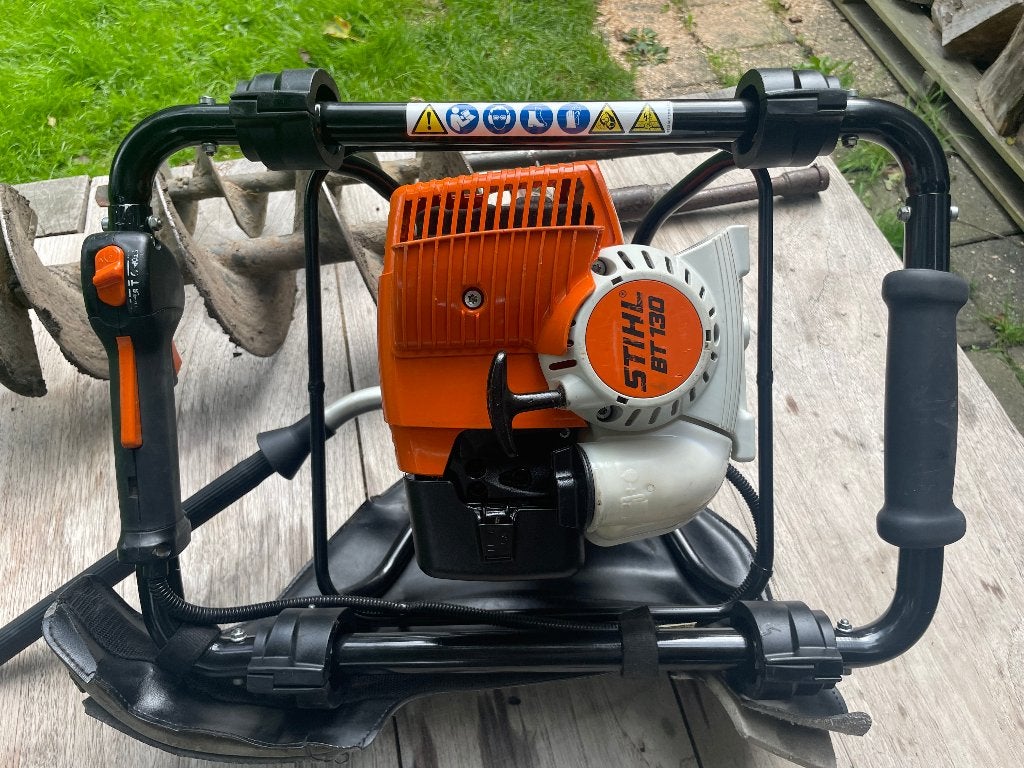 Hele nette Stihl BT 130 Grondboor met Boren en Verlengstuk, Ophalen of Verzenden, Zo goed als nieuw, Grondboor, Stihl BT 130 4 MIX