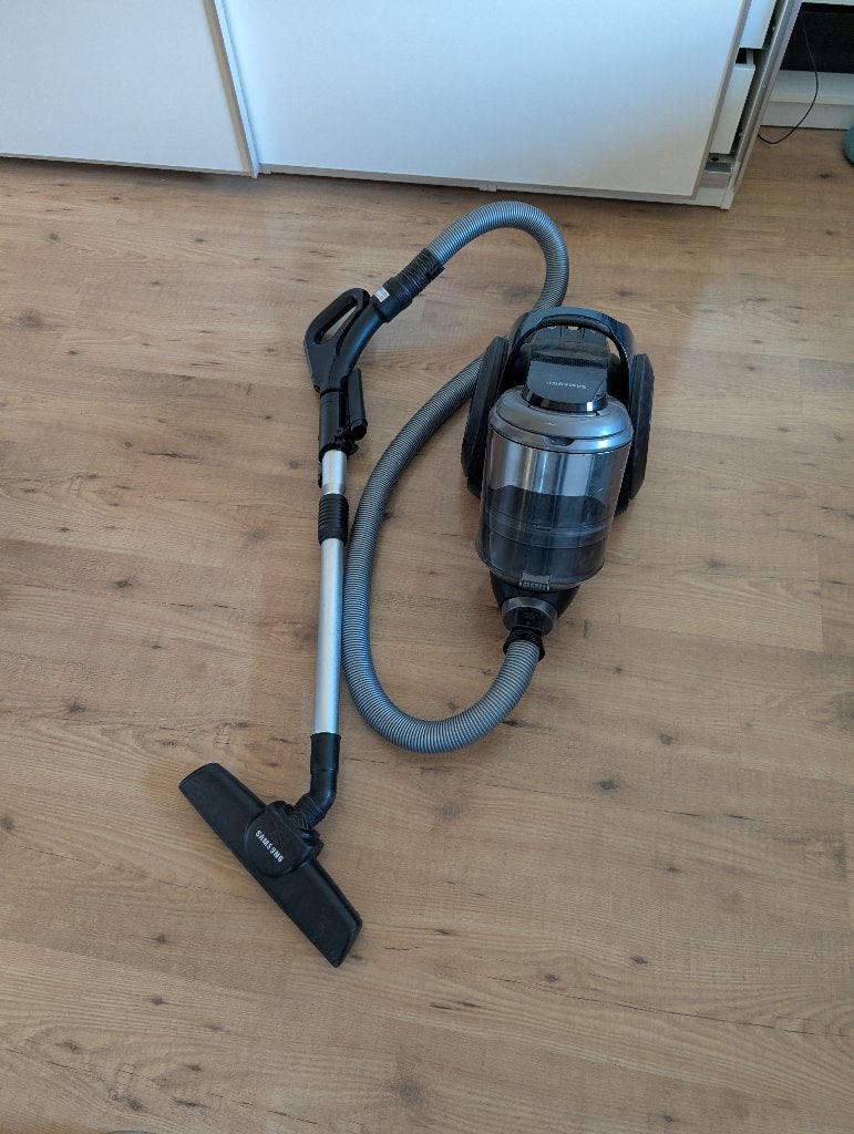 Samsung sledestofzuiger met reservoir, Witgoed en Apparatuur, Gebruikt, Sledestofzuiger, Minder dan 1200 watt, Reservoir