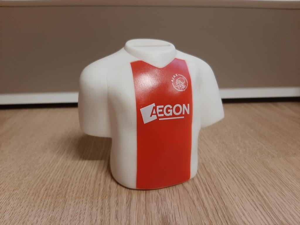 Ajax shirt spaarpot, Verzamelen, Spaarpotten, Ophalen of Verzenden