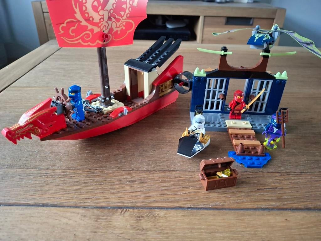 LEGO Ninjago 71749 Final Flight of Destiny's Bounty, Ophalen of Verzenden, Zo goed als nieuw