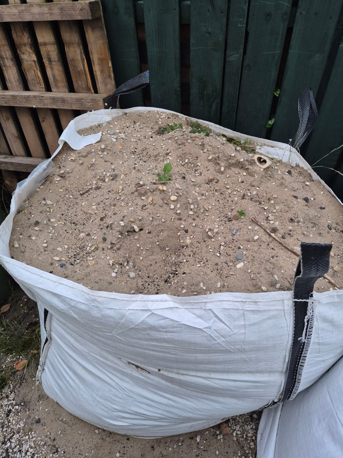 Bigbags met mengsel van puin, zand, steentjes. Puingranulaat, Doe-het-zelf en Verbouw, Ophalen