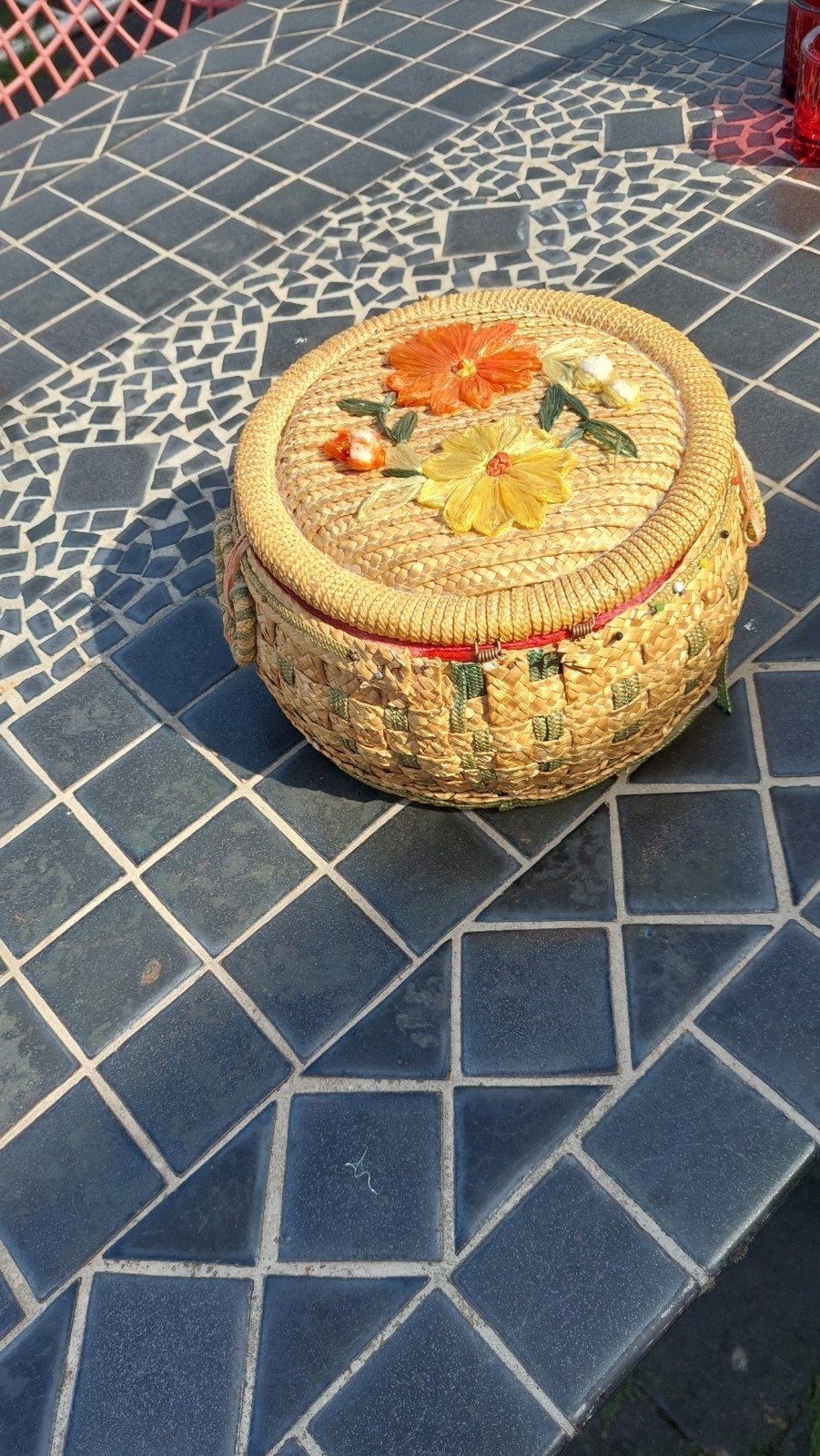 Vintage rieten mandje met bloemen - Handgemaakt, Gebruikt, Handgemaakt, Overige typen, Meerkleurig