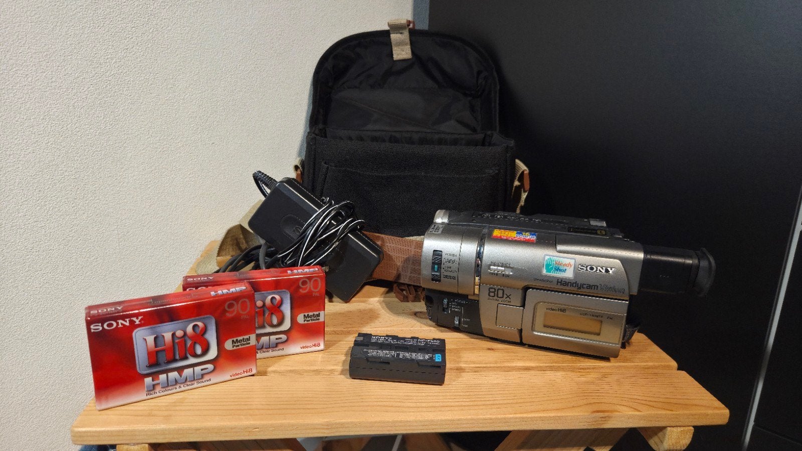 Sony CCD-TRV87E (Hi8/Video8) met tas, tapes en oplader, Audio, Tv en Foto, Videocamera's Analoog, Ophalen, Hi 8, Camera