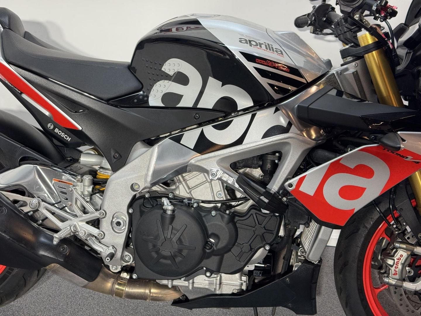 APRILIA TUONO V4 1100 FACTORY (bj 2018), Motoren, Motoren | Aprilia, 2 cilinders, 1077 cc, Bedrijf, Onbekend