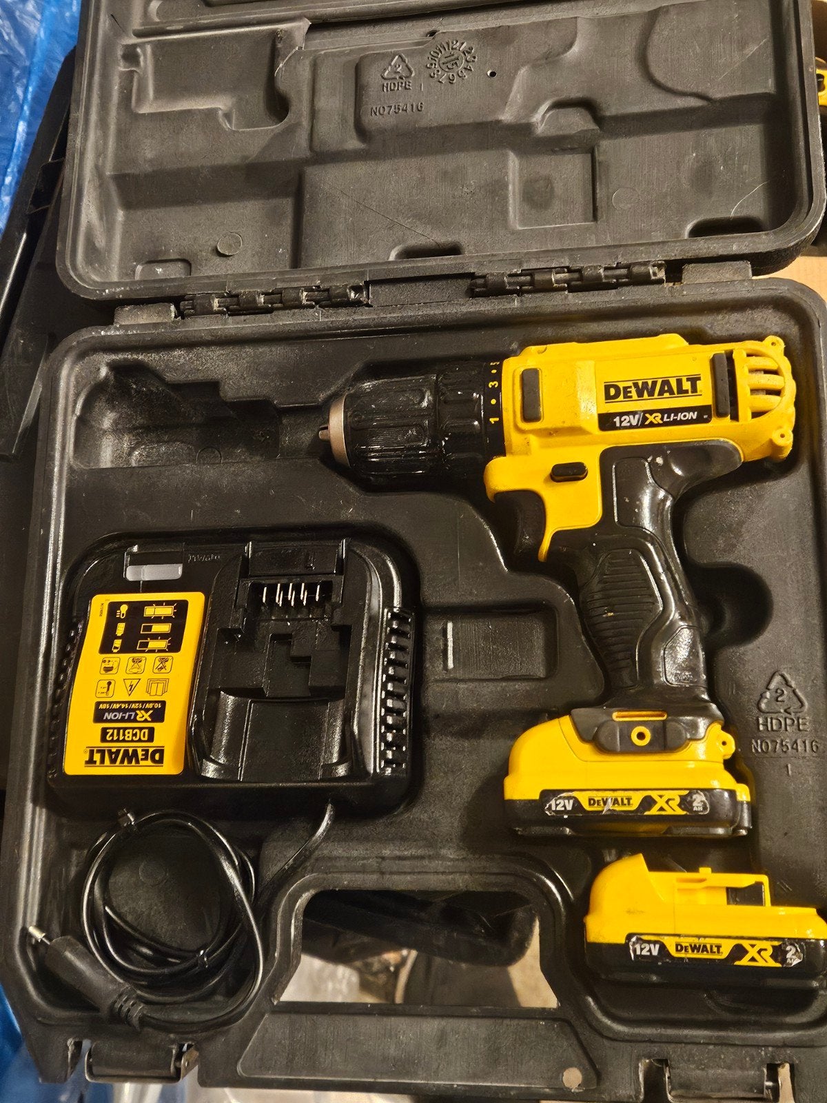 Zo goed als nieuw dewalt bormachine/super werkende acuu's€70, Doe-het-zelf en Verbouw, Gereedschap | Boormachines, Ophalen of Verzenden
