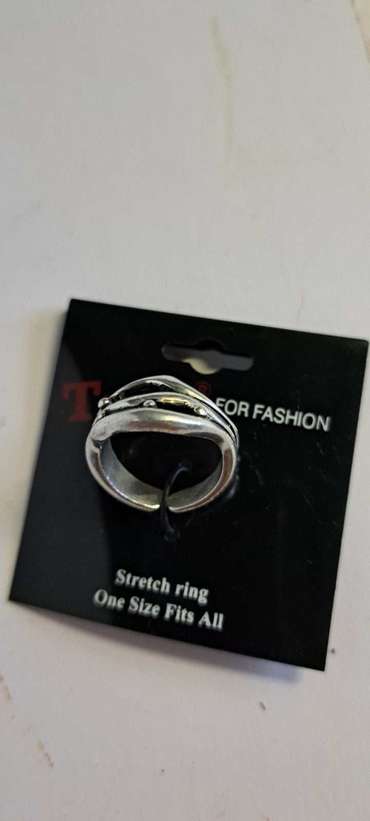 Mooie nieuwe ring, Sieraden, Tassen en Uiterlijk, Ringen, IJzer of Staal, Nieuw, Ophalen of Verzenden, Dame