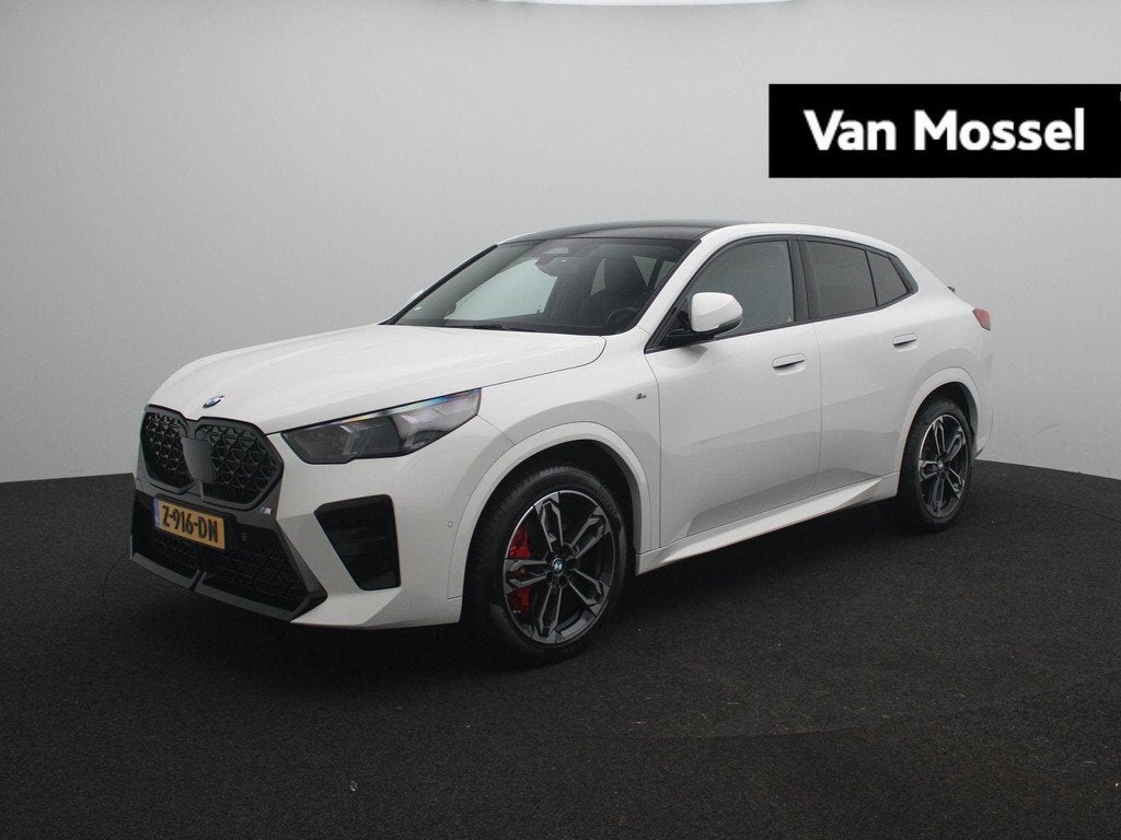BMW X2 sDrive20i Launch Edition | M Sportpakket | Panoramada, Auto's, BMW, 12 maanden, X2, Euro 6, Wit