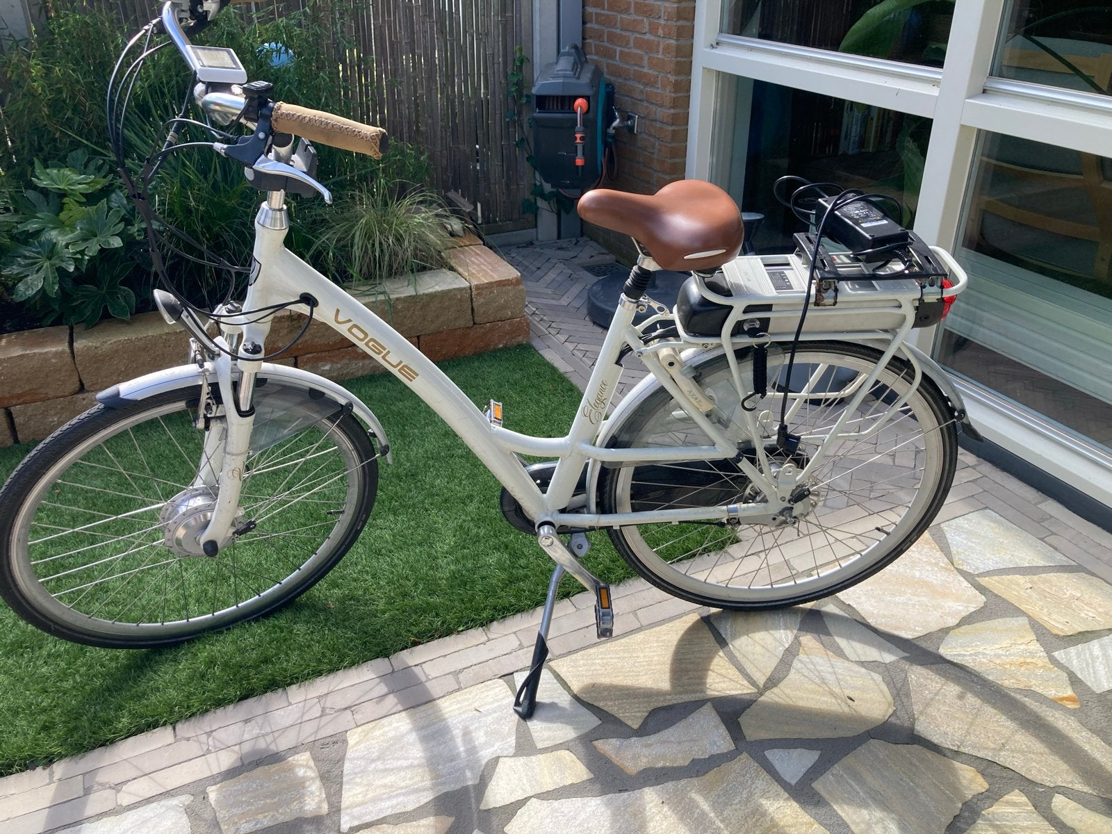 Vogue Elegance elektrische fiets, Gebruikt, 51 tot 55 cm, 30 tot 50 km per accu, Ophalen