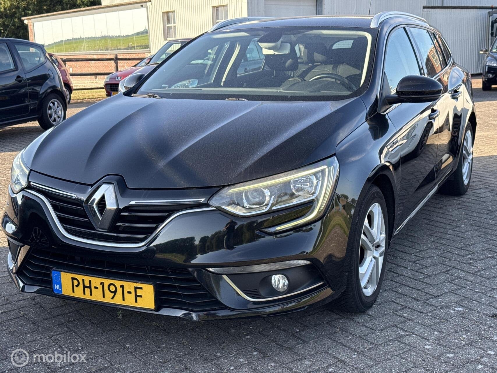 Renault Megane Estate 1.5 dCi Eco2 Zen EURO 6, Auto's, Voorwielaandrijving, Gebruikt, 4 cilinders, Zwart